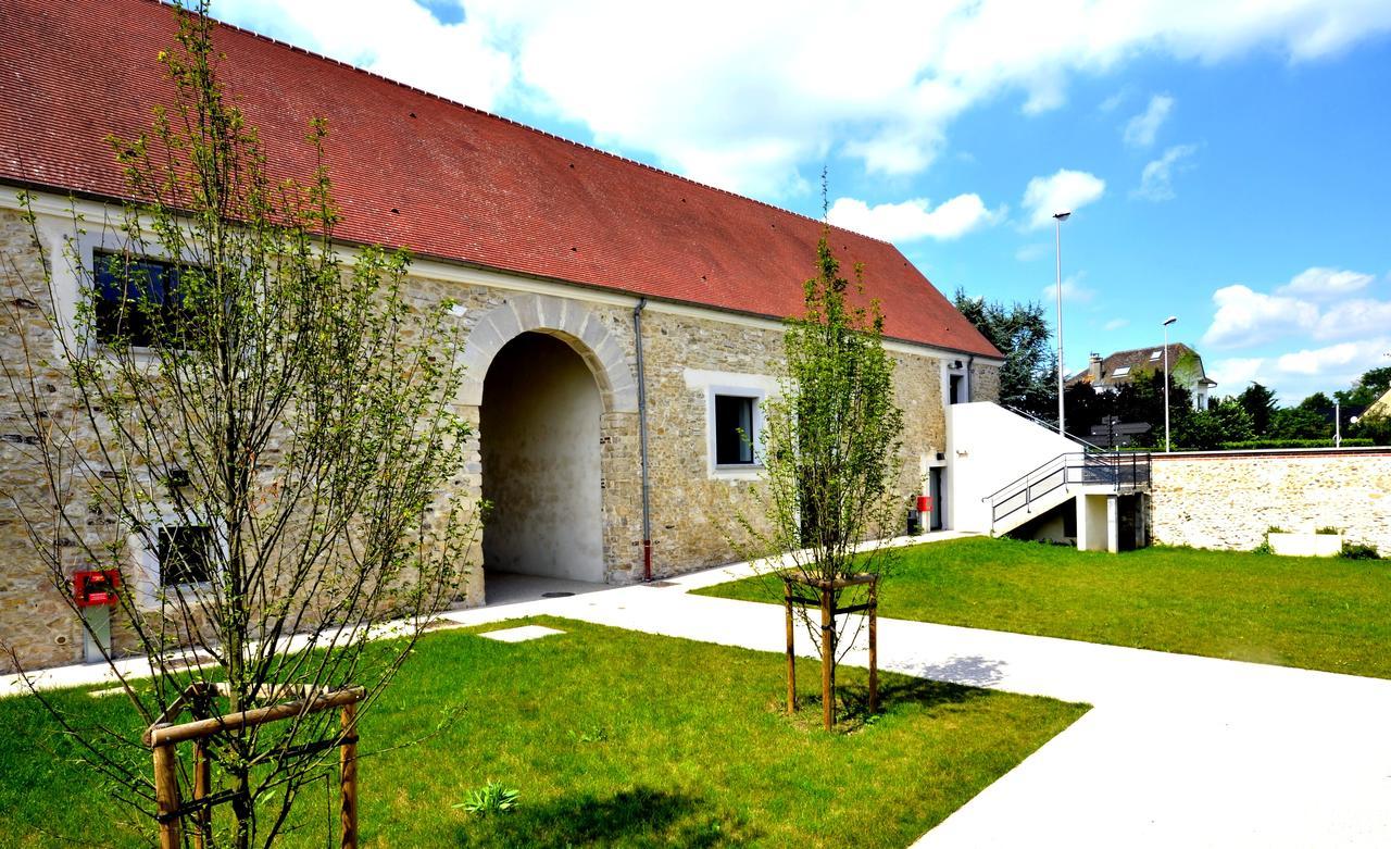 Auberge Du Chateau Bleu Tremblay-en-France Eksteriør bilde